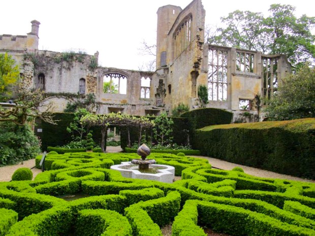Sudeley castle grounds